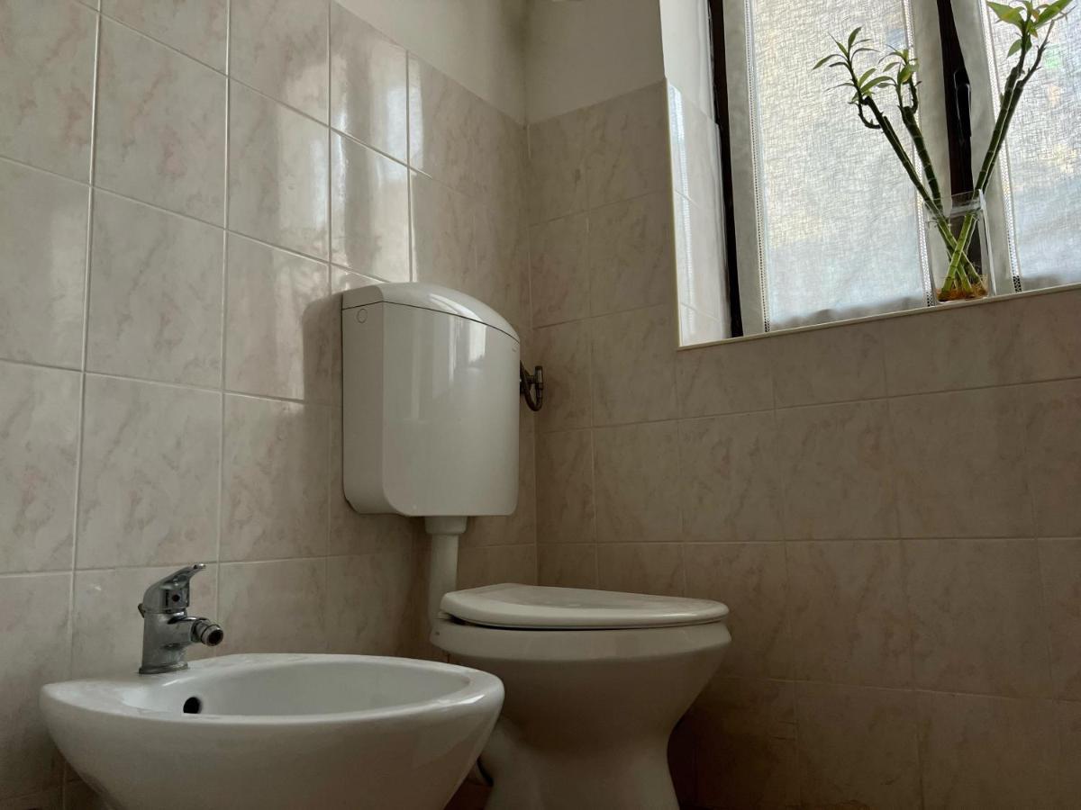 Novi Ligure Private Apartment ภายนอก รูปภาพ