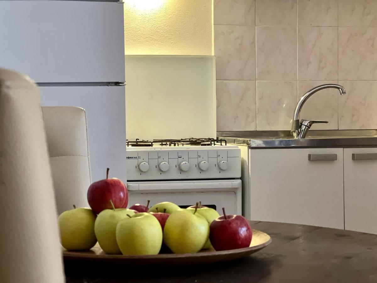 Novi Ligure Private Apartment ภายนอก รูปภาพ