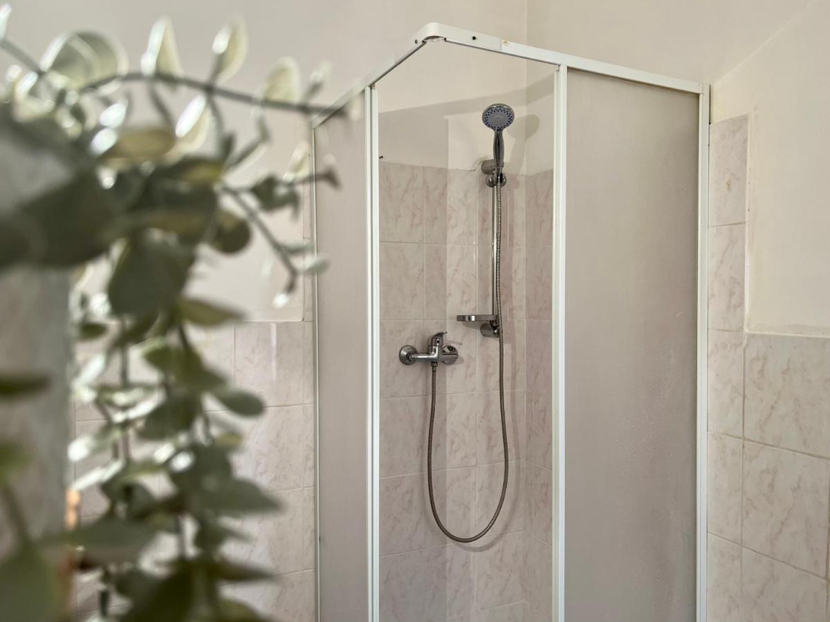 Novi Ligure Private Apartment ภายนอก รูปภาพ